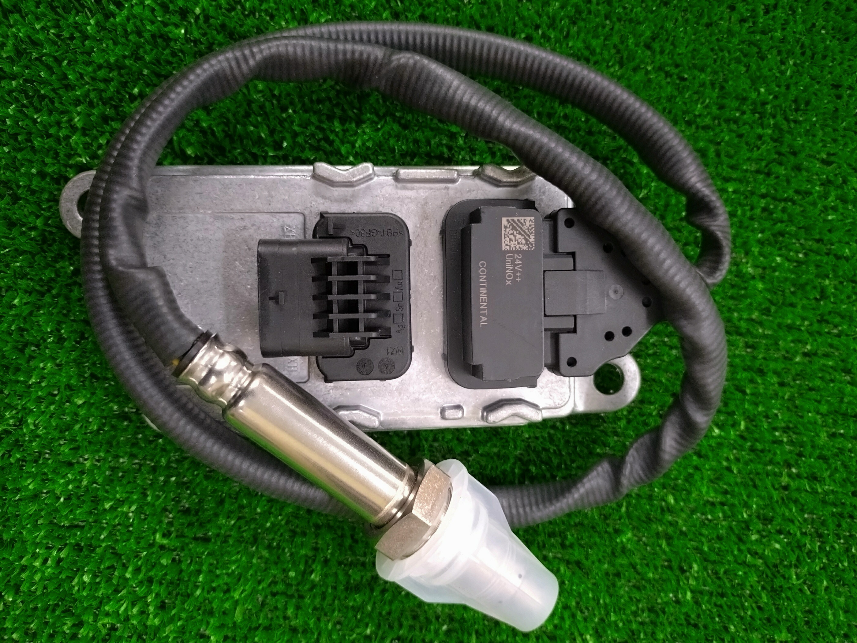 楽天市場】NOxセンサー ギガ ISUZU 優良新品 純正品番／8-98302