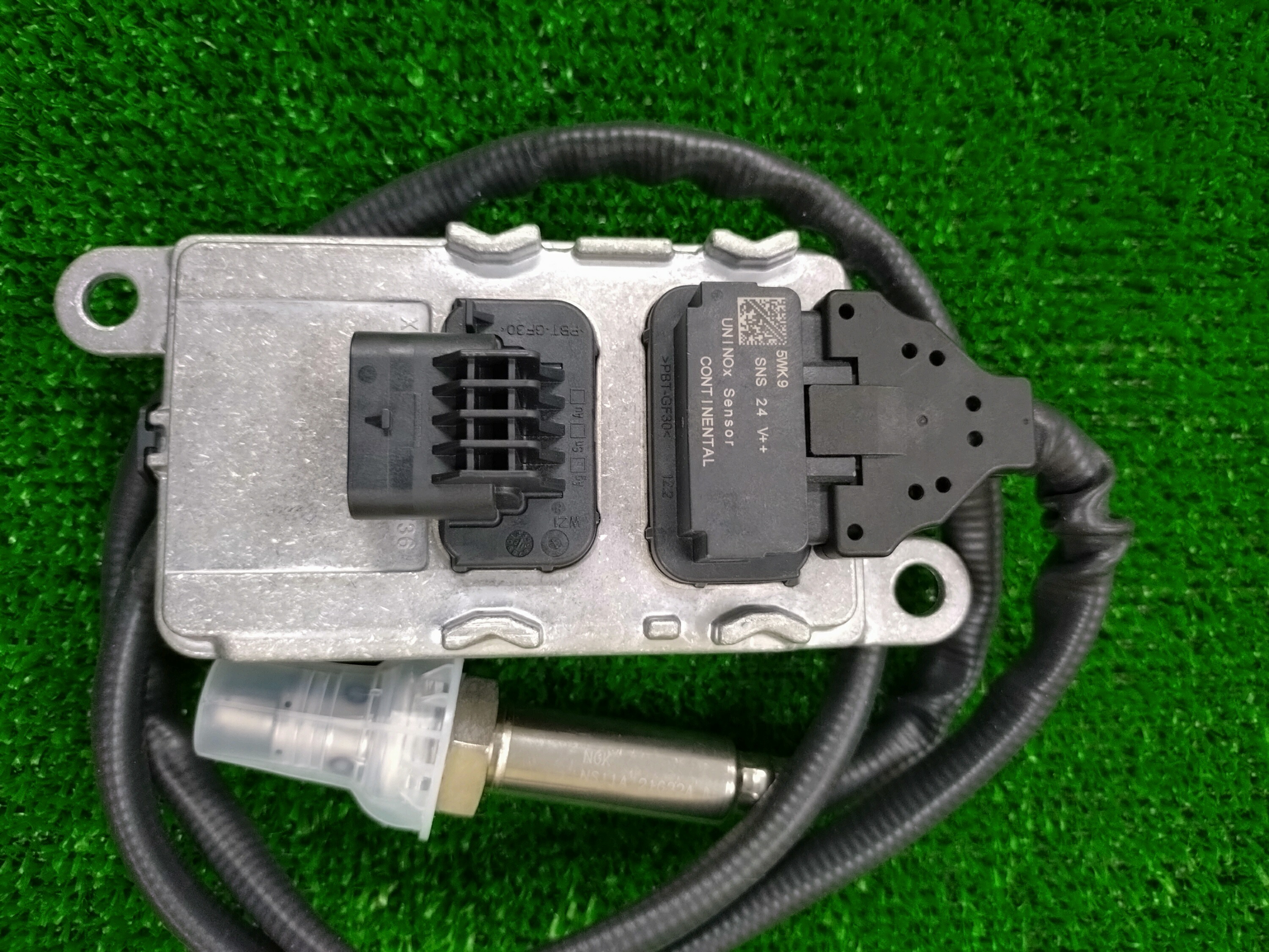 日野プロフィア noxセンサー 日野自動車 新品 Noxセンサー ノックスセンサー 1個 日野