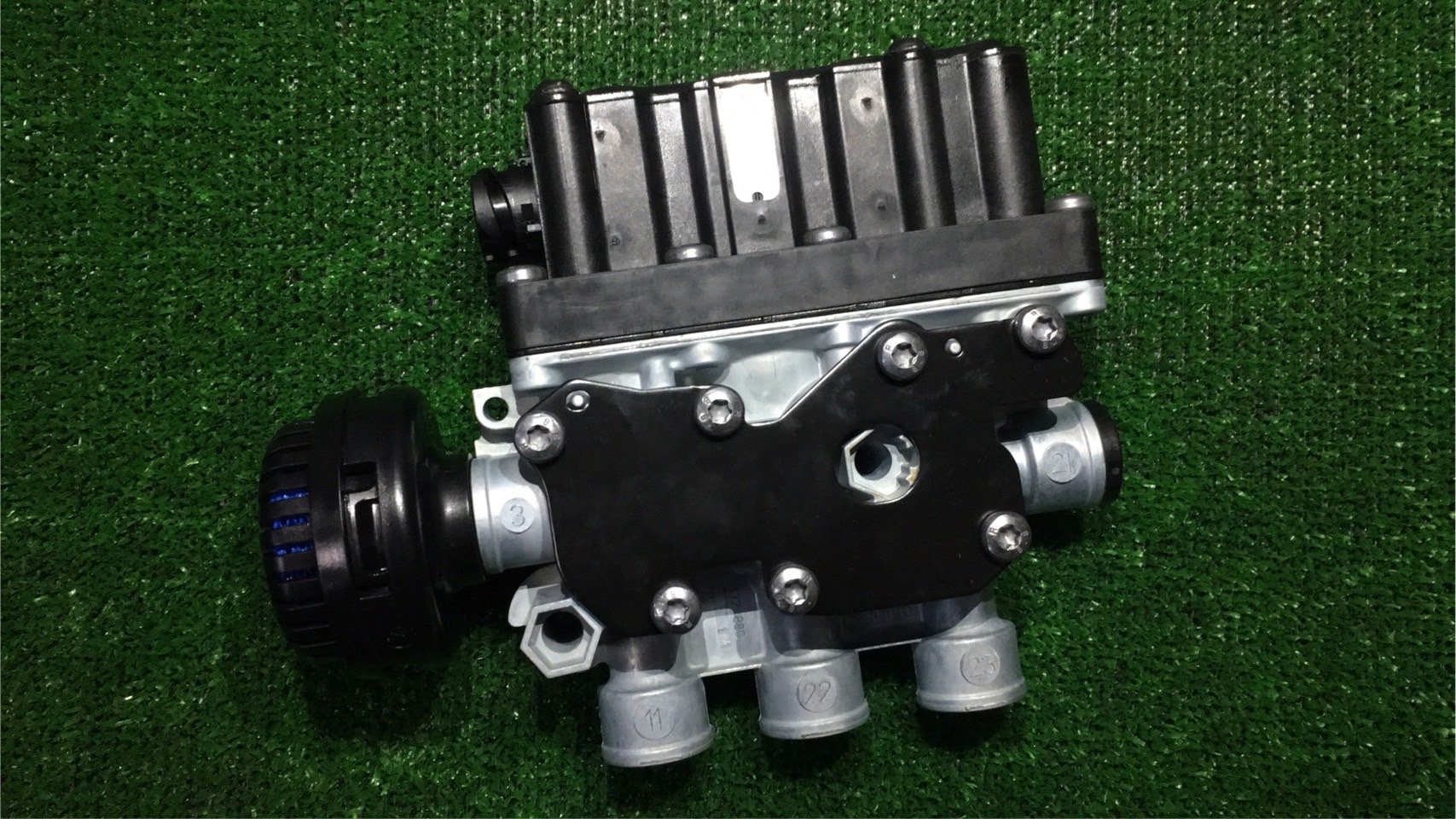 三菱ふそうスーパーグレートミッションソレノイドバルブ 楽天市場】WABCO ワブコ 純正新品 ソレノイドバルブ エアー