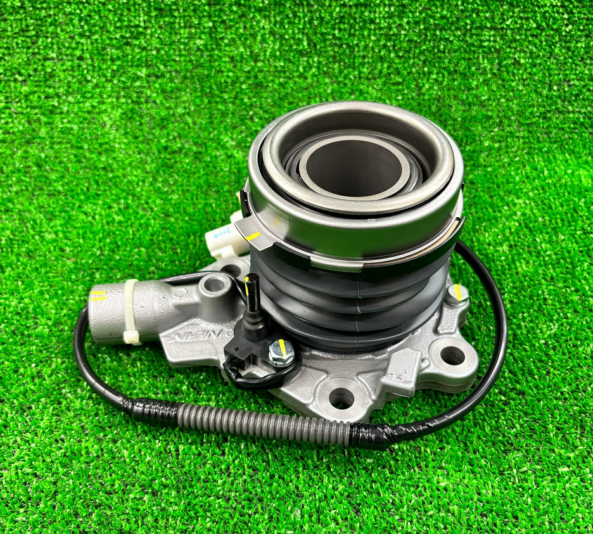 daizu商品 シチズン、日産フェアレディZコラボのアテッサ。イカズチ