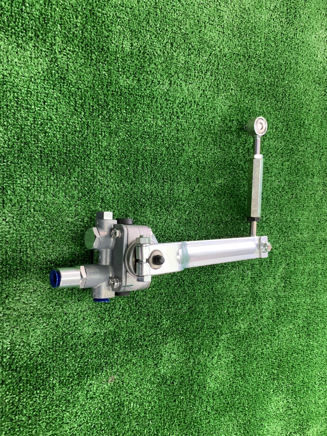 楽天市場】レベリングバルブ 新品 日野 プロフィア FH1A FN1E FR1E