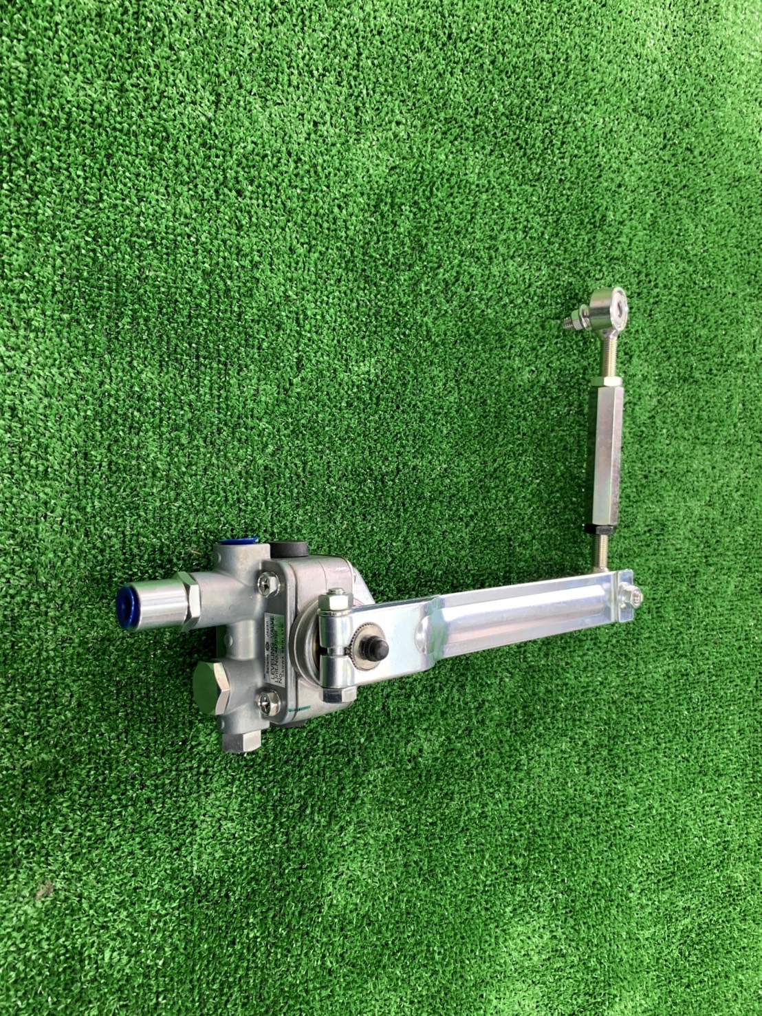 楽天市場】レベリングバルブ 新品 日野 プロフィアFN1E FH1A FH2P