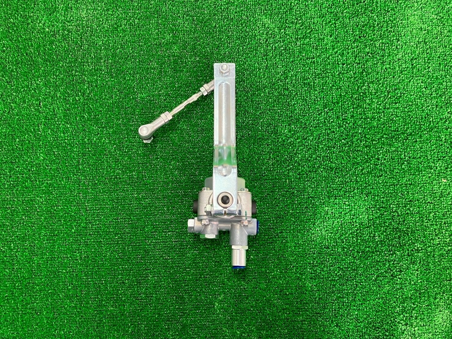 楽天市場】レベリングバルブ 新品 日野 プロフィアFN1E FH1A FH2P