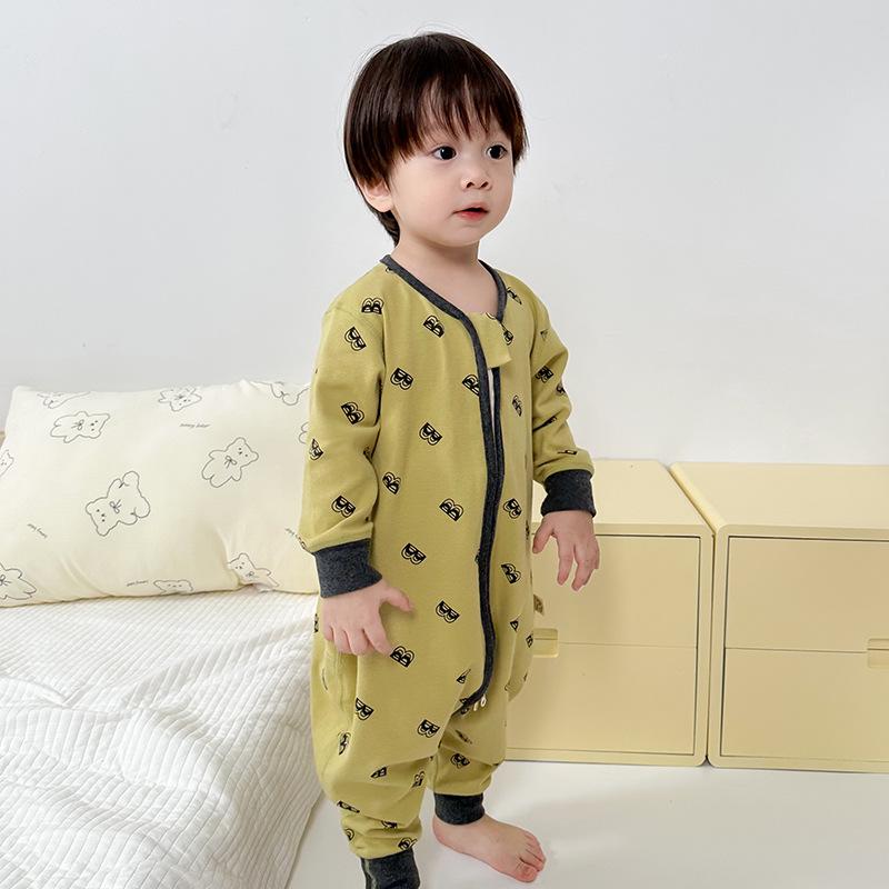 スリーパー ベビー キッズ 男の子 子供用 吸湿速乾 寝冷え防止 無縫製 コットン 厚手 起毛 足つき ロンパース型 動物柄 キャラクター柄 パジャマ 部屋着 秋冬春