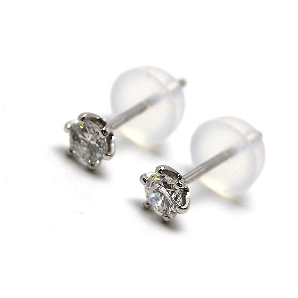 期間限定の激安セール Pt900 ダイヤモンドピアス 0.152ct 0.162ct 約