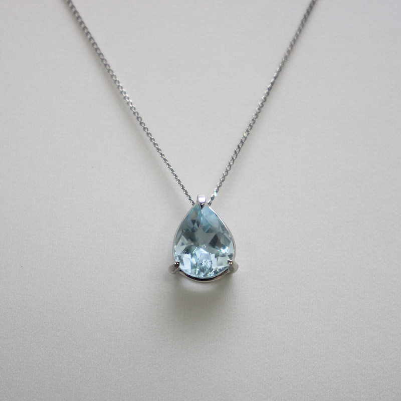 楽天市場】【ギフト品質】ヨンドシー 4°C ネックレス スイング