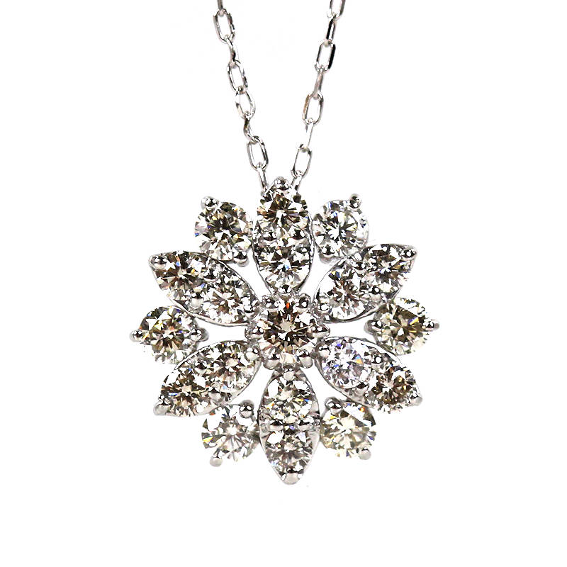 ダイヤ　ネックレス　K18WG リーフ　葉っぱ 楽天市場】K18 YG WG 葉っぱモチーフネックレス 約40cm