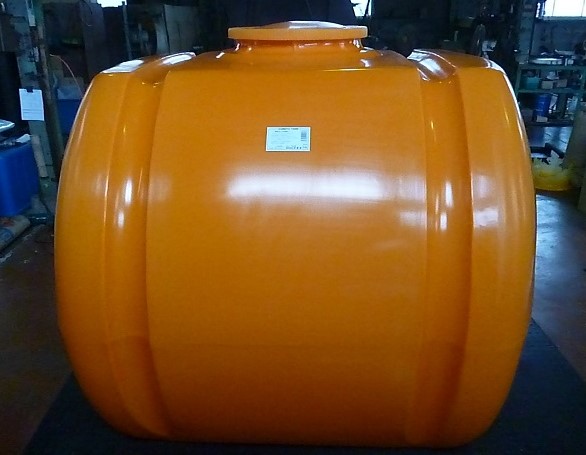 ｸﾎﾞﾀ `L 2000 黄  40A弁付         71.2Kg : ﾛｰﾘｰﾀﾝｸ 角∴製作.海洋博物館.ﾀﾝｸ.貯水槽.農作.断種.防除.入れもの.