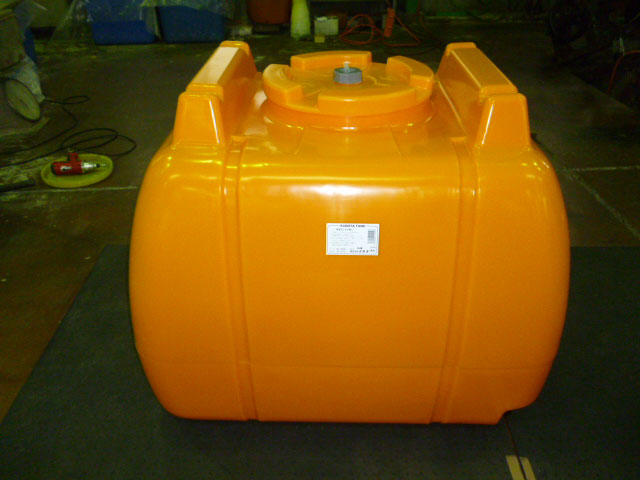 ｸﾎﾞﾀ NL-500 黄  25Aﾌｨｯﾃｨﾝｸﾞ.ﾄﾞﾚﾝ付   19Kg : ﾛｰﾘｰﾀﾝｸ 角∴製作.海洋博物館.ﾀﾝｸ.貯水槽.農作.断種.防除.入れもの.