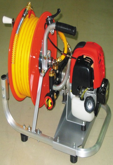 安田産業 SEM-700RS : ｴﾝｼﾞﾝｾｯﾄ動噴 吸水 7L  +巻取+8.5x 50m ﾎﾟｰﾀﾌﾞﾙ∴YASUDA 動力 噴霧機 家庭菜園 散水 拡散させる 洗い濯ぎ 洗い濯ぎ 栽培所 農林 農薬 防除 殺虫剤