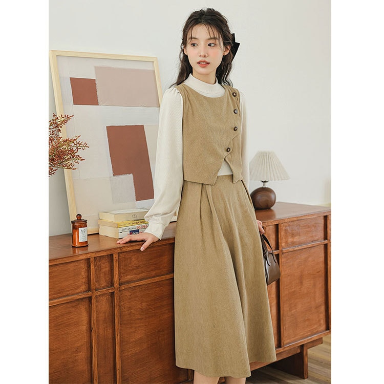 婦人服秋冬新作デザイン感フレンチレトロコーデュロイ偽2枚丸首長袖ワンピース｜たねまるクローズショップ