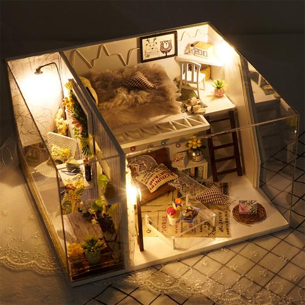 うしろ帯の生まれ落ちる日Aの利益の調度品LEDともし火御部屋付き添い人のローマン的な木製お人形さん住みか