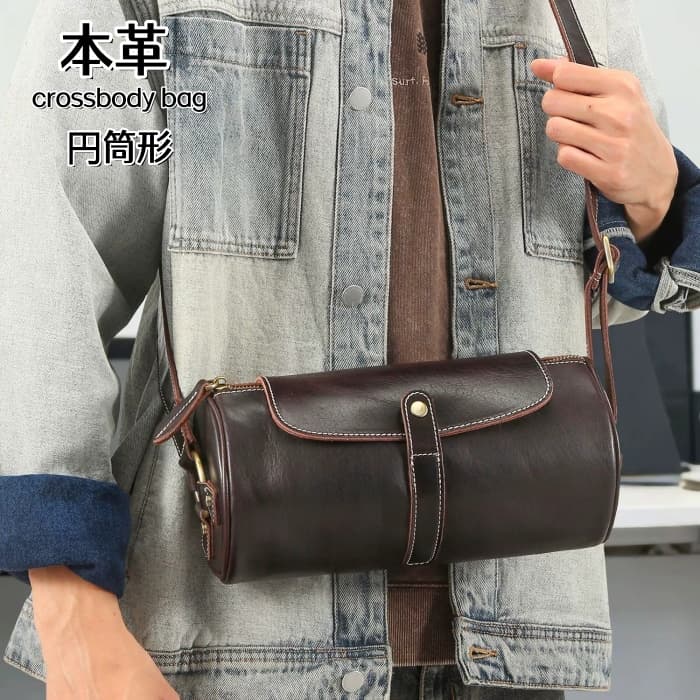 本革 ショルダーバッグ 円柱型ショルダーバッグ メンズ御徒面子 クレイジーホースレザー なめし革御徒面子 曲がったがけ 円柱形御徒面子 飛脚屋御徒面子 心地よい 壱ショルダーバック 男女兼用御徒面子 肩口 御徒面子 商行為 通い 通学 旅する 納める 助けになる 心地よい 鞄 メンズバッグ-バッグ