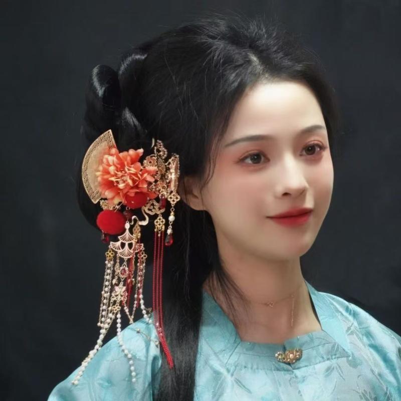 ヘアアクセサリー レディース 和風 髪飾り 赤色 ロリータ 古風 ヘッドドレス 合金製 バラ 薔薇 タッセル付き コスプレ 撮影用 イベント パーティー
