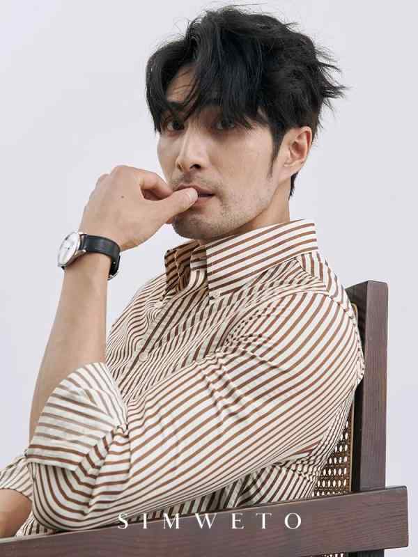 シャツ メンズ 男性用 長袖 韓国風 ストライプ柄 接触冷感 伸縮性 ビジネス カジュアル 普段使い 春秋 部屋着 トップス ブラウン グリーン ネイビー ポリエステル