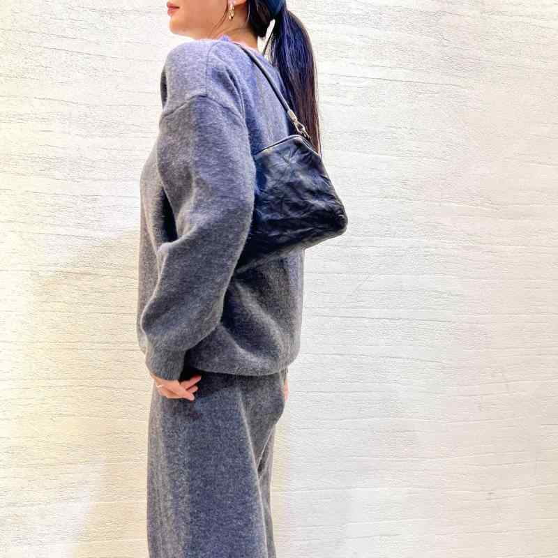 御徒面子 レディース 本革 鞄 レトロ なめし革 植鞣し ハンドバック 肩かけ 曲がったがけ 中大きさ 黒いこと