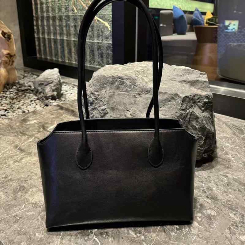 バッグ レディース 本革 羊革 ショルダーバッグ ハンドバッグ トートバッグ 菱格 チェーン 肩掛け 斜めがけ 普段使い 通勤 珈琲色｜Tanzan