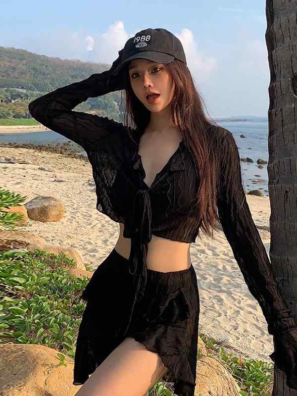 水着 レディース ビキニ 4点セット バンドゥ 体系カバー 小胸 盛れる セクシー リゾート 温泉 旅行 無地 速乾 伸縮性 ベージュ ピンク ブラック