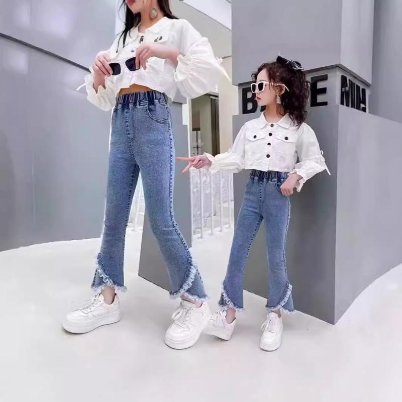 子供用ジーンズ 春秋 女児 ベビー 長ズボン 韓国風 フレアパンツ デニムパンツ 女の子 小学生 中学生 コットン 花柄 フリル 裾フレア 高学年 ガールズ