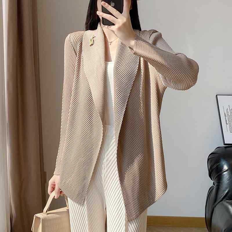 上衣 レディース 成人女性服 褶 рубашка волны プルオーバー トップス ジレー 羽?り ポリエステル ゆったり 朦々たる 黒いこと 赤いこと 薄墨色 カーキ 無地 心地好い 秋冬