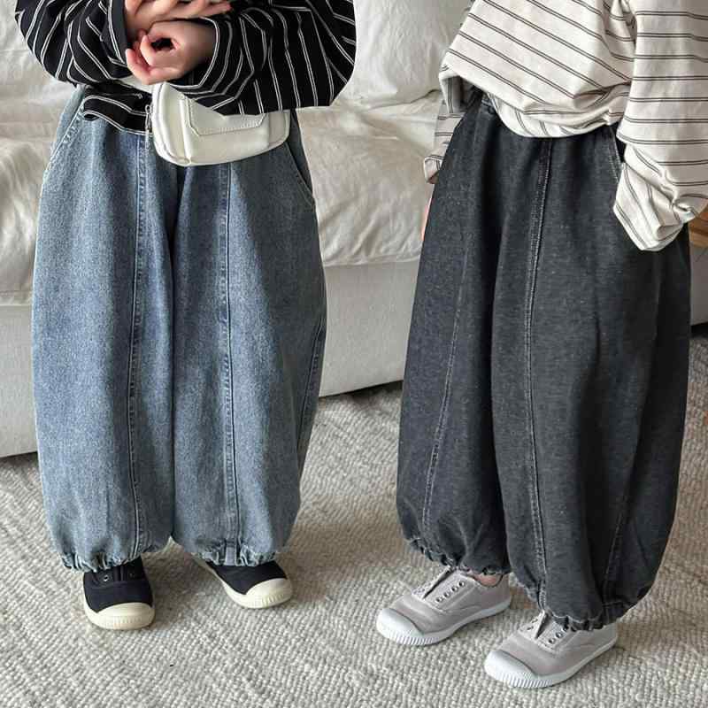 キッズ デニムパンツ ロングパンツ 男女兼用 子供服 切り替え ゆったり ジーパン ジーンズ 黒 青 春秋 高学年 中学年 低学年 80 90 100 110 120 130 140