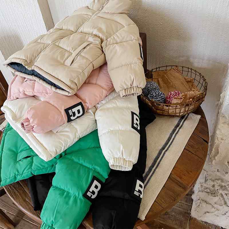 子供用 中綿入りジャケット キッズ 男女兼用 トップス 韓国風 ゆったり スタンドカラー ショート丈 無地 100cm 110cm 120cm 130cm 140cm 150cm 160cm ブラック グリーン ピンク系 カーキ