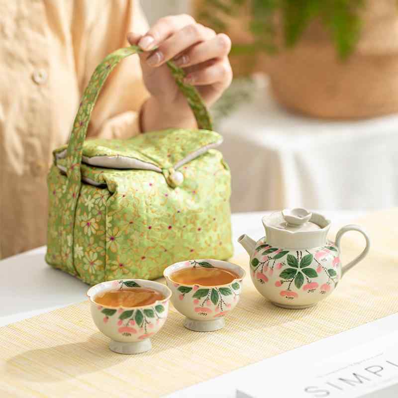 茶器 茶具 ティーセット 持っていく用 ミニ 茶壺 湯呑み 2客 仕掛ける 草死灰釉 墨付き 花柄 中国風 瀬戸もの 瀬戸もの その他-スポーツ・アウトドア-アウトドア