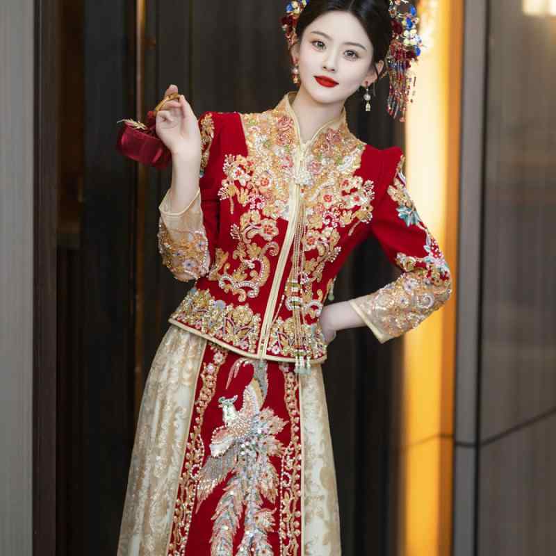 秀禾服 レディース ウェディングドレス 結婚式 花嫁衣装 シャンパンゴールド スリム 重厚 ベルベット ポリエステル 赤 レッド チュール レース 刺繍 立襟 直襟