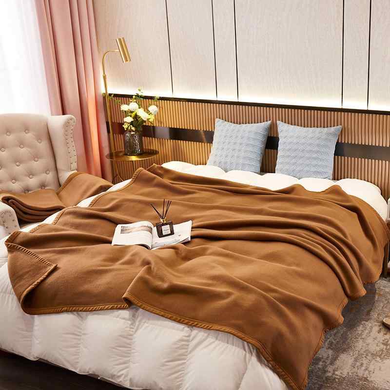 毛布 ブランケット 厚手 ポリエステル 無地 寮 オフィス 昼寝 ひざ掛け 150 200cm 180 200cm 200 230cm 褐色 ??色 秋冬 あったか 暖かい 寝具