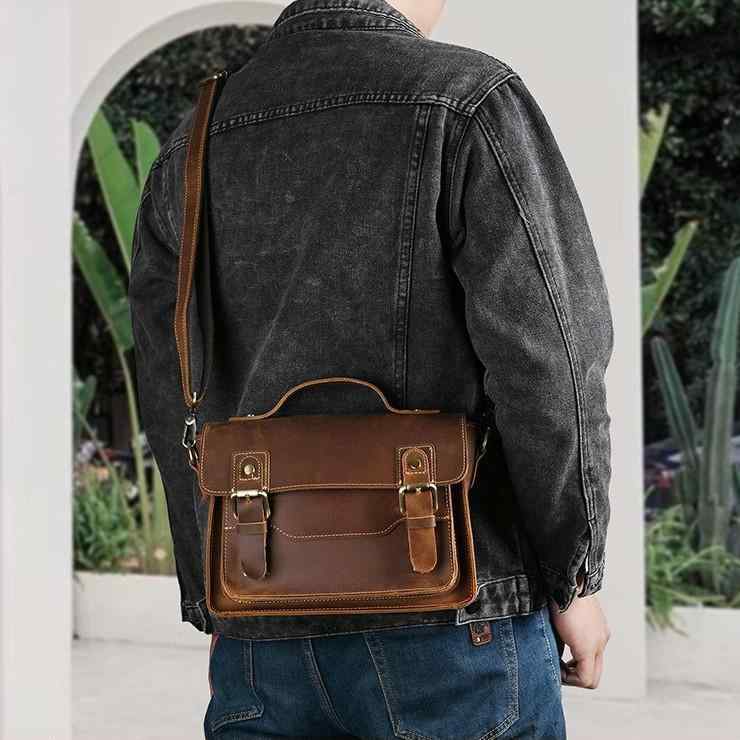 ショルダーバッグ 男性用 本革 牛革 斜めがけ 鞄 ヨーロッパ レトロ フラップ 耐摩耗 12インチ iPad収納可 カジュアル 旅行 ブラック ブラウン｜Tanzan