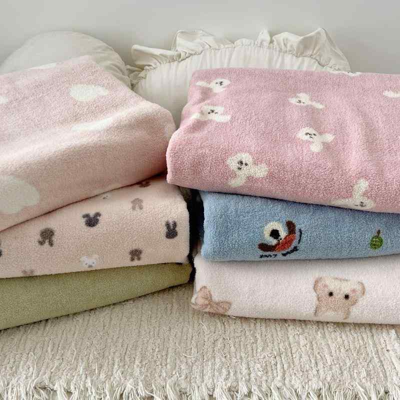 毛布 ブランケット 秋冬 保温 ポリエステル製 かわいい ウサギ柄 INS風 昼寝 膝掛け 60 120cm 110 150cm 150 200cm 180 200cm