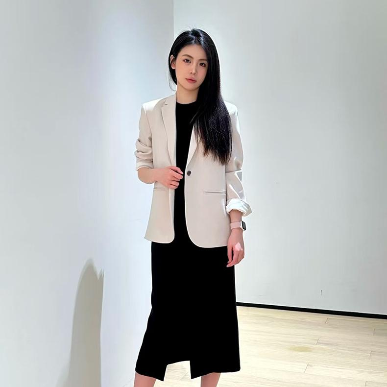 上衣 レディース 成人女性服 テーラード 一往名取り草 側 細長い切口 無地 ゆったり 大きめ大きさ 黒 黒いこと 白 象牙色 S M L XL 通い