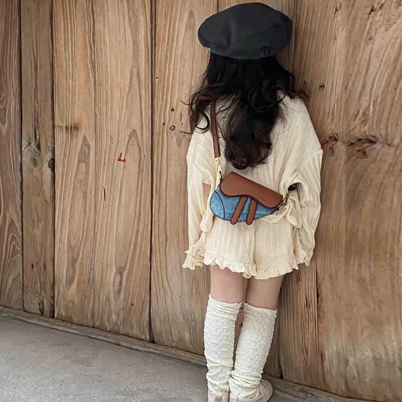バッグ キッズ 女の子 子供用 手提げバッグ ショルダーバッグ 馬鞍型 PUレザー 撞色 切り替え 普段使い グレー 千鳥格子 デニム 米色