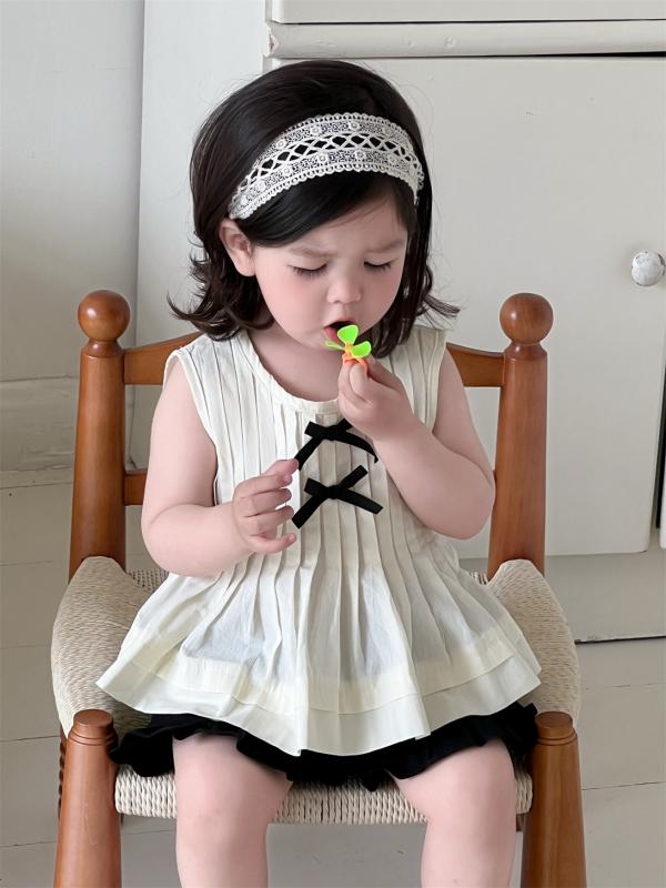 子供服 女の子 夏物 セットアップ 幼児 薄手 半袖 花柄 ブラウス フリル ショートパンツ 上下セット かわいい 韓国風 ベビー服 70 80 90 100