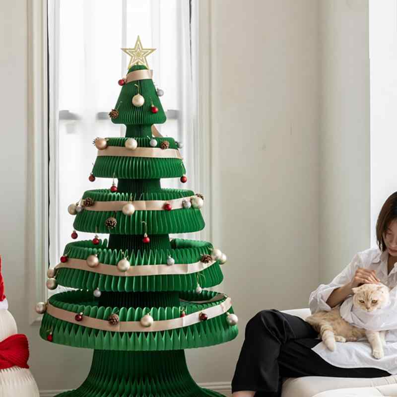 クリスマスツリー 白色 折りたたみ デコレーション 卓上 置き物 写真 撮影 道具 おしゃれ イルミネーション ライト付き オーナメント付き｜Tanzan 9,066円