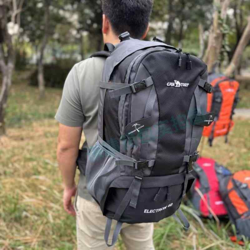 山登り 背嚢 うしろ側風呂敷き包み 40L 50L 60L 大電気容量 通気性 うしろ側メッシュ 懸架取り合わせ メンズ レディース 雨合羽レインカバー付き添い人 トレッキング 山登り 旅する アウトドア ポリエステル