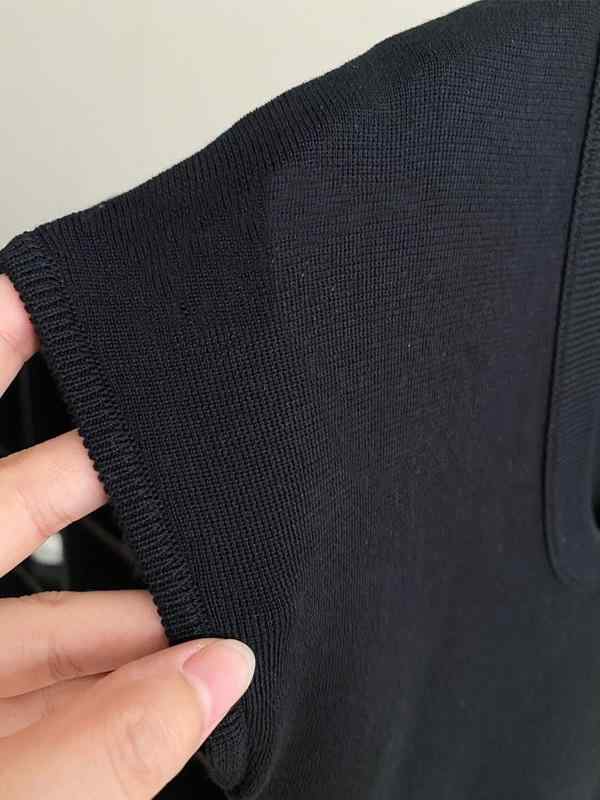 Tシャツ レディース Uネック ニット 半袖 薄手 夏 おしゃれ きれいめ スリム トップス 白 黒 グレー ピンク系 カットソー 通勤着 普段使い