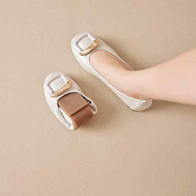 パンプス レディース 本革 フラット ローヒール ぺたんこ靴 柔らかい 履きやすい 軽量 歩きやすい カジュアル シンプル 黒 ブラック ベージュ シャンパン ゴールド 22.5cm 23cm 23.5cm 24cm 24.5cm 25cm 25.5cm