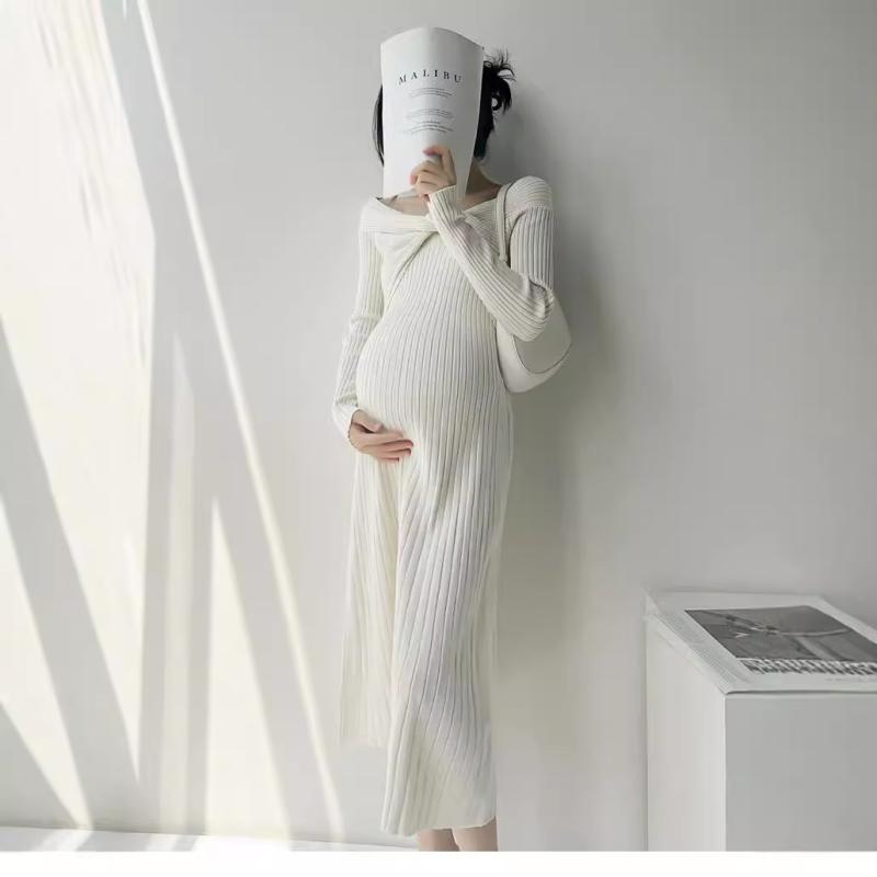 マタニティワンピース 秋冬 ニットワンピース 一字襟 長袖 Aライン 膝丈 妊婦服 授乳服 黒 赤 ベージュ コーヒー 伸縮性