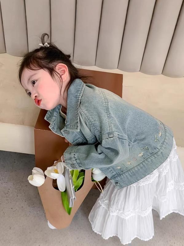 子供服 ジャケット 女の子 デニム 春物 韓国風 ショート丈 Gジャン ガールズ 花柄 かわいい 綿 おしゃれ アウター 4,904円