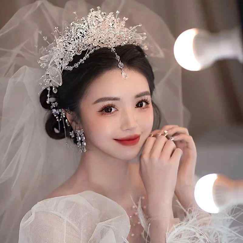 ヘアアクセサリー ウエディング ティアラ クラウン 結婚式 ブライダル パーティー 写真撮影 プリンセス風 ラインストーン ヘッドドレス 髪飾り