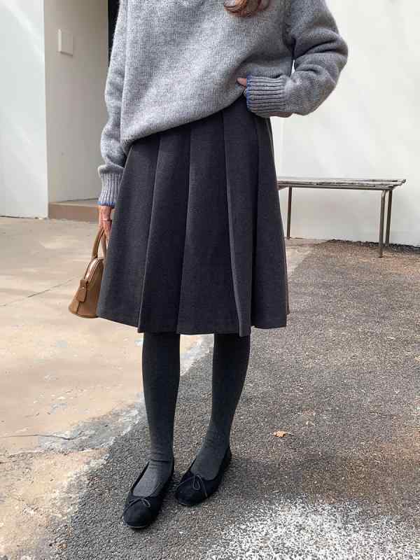 スカート レディース 膝丈 Aライン 高見え ミモレ丈 フレアスカート オフィス カジュアル きれいめ プリーツスカート 無地 ポリエステル グレー ブラック 秋冬