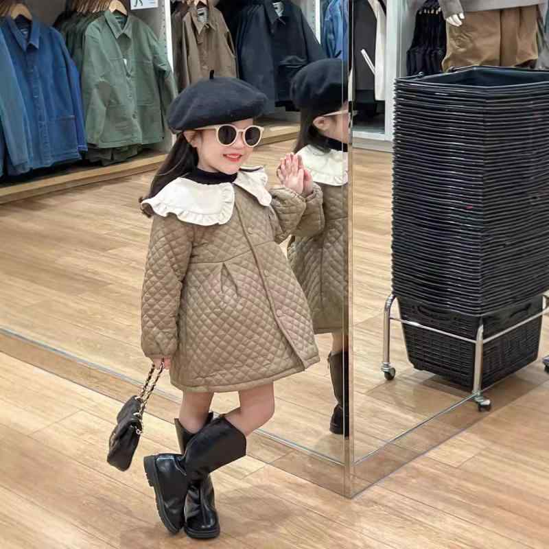赤ちゃん服 うしろ帯 アウター 小透かし彫り柄 中綿入り口・入口 キルティング 厚地の外套 襟付き添い人 朦々たる 上衣 冬物 通園 普段使い走り 可愛らしい ガーリー