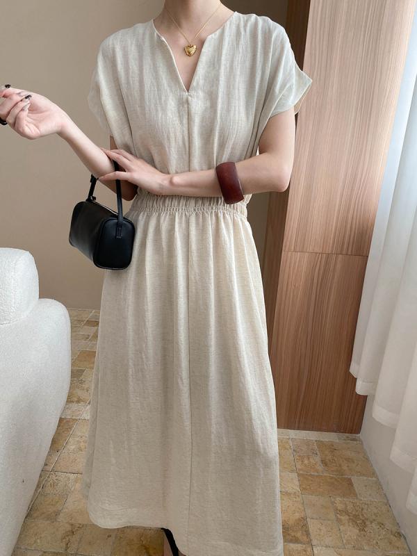 ワンピース レディース 亜麻 リネン 混紡 Vネック 半袖 ロング丈 高見え 包みボタン 無地 切り替え Aライン ウエストマーク スタイルアップ ミモレ丈 膝下丈 薄手 きれいめ 上品 通勤 オフィス フォーマル 春夏 ブルー系