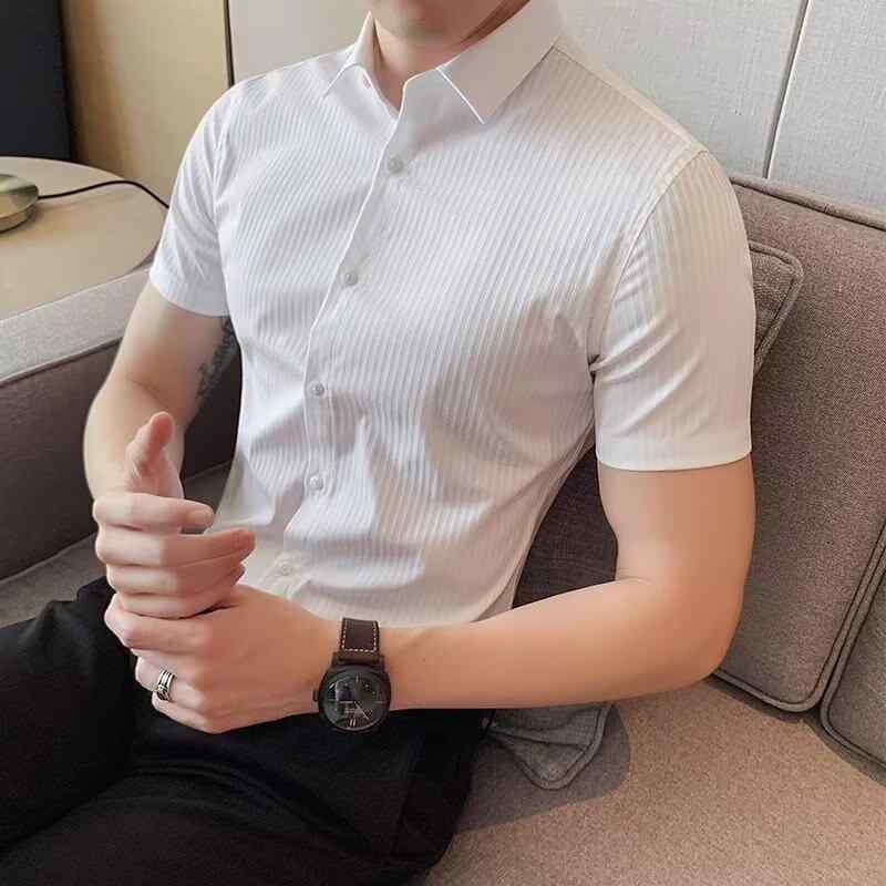 シャツ メンズ 男性用 半袖 ストライプ トップス スリムフィット ビジネス カジュアル コットン混紡 ホワイト ブラック 薄手