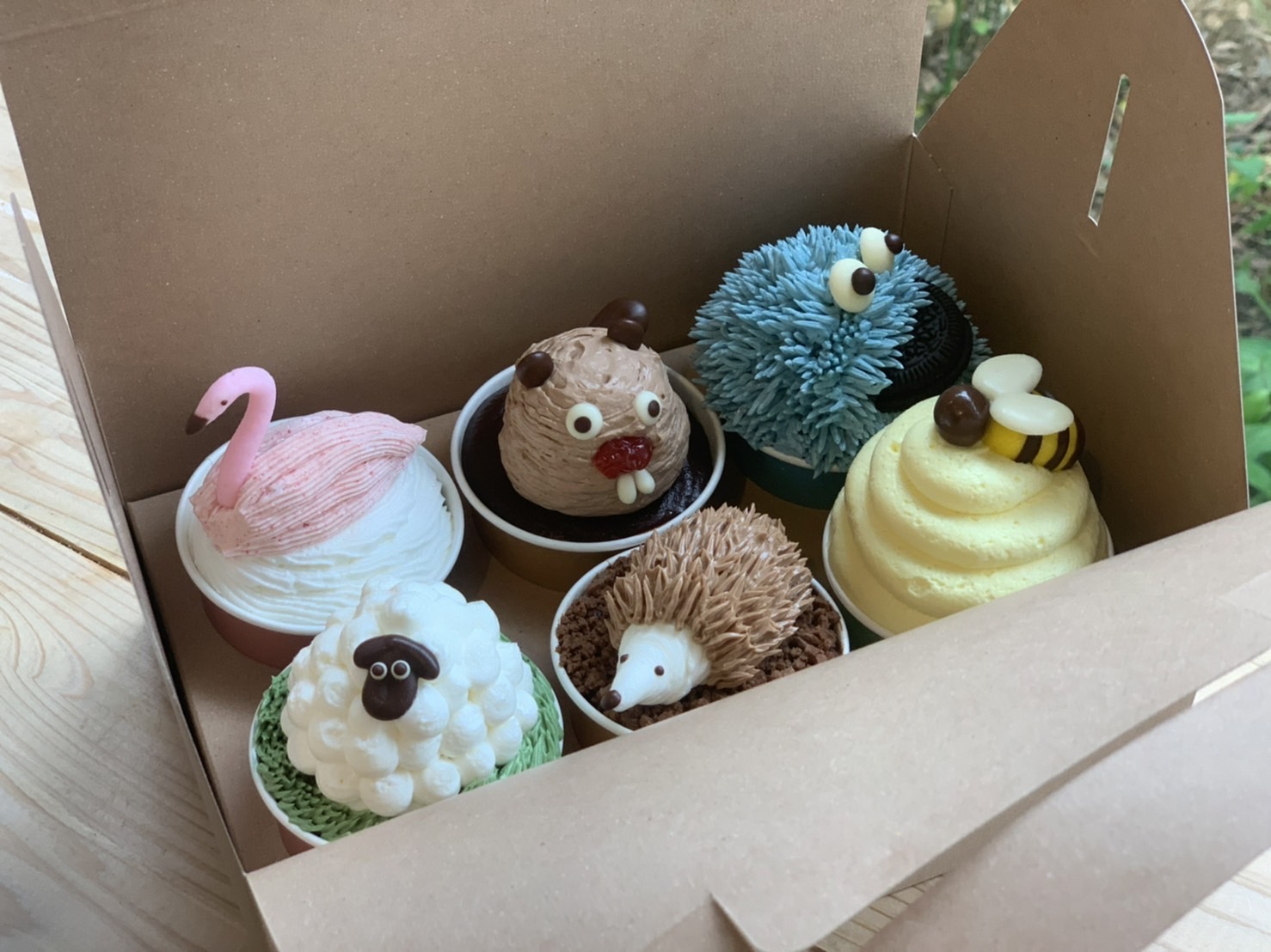 スタメン]カップケーキ 6種類のキャラクターデザイン スイーツ