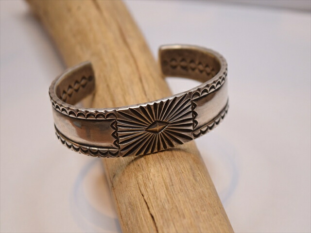 楽天市場】Indian Jewelry ナバホ族 Perry Shorty (ペリー ショー