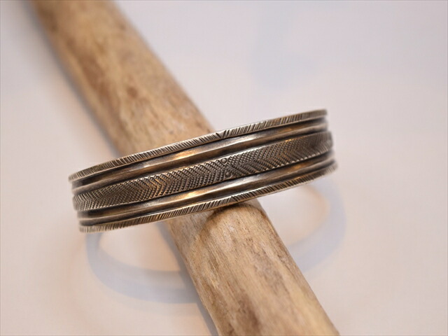 Navajo Harrison Jim インゴットシルバー　コインエッジバングル NAVAJO Harrison Jim インゴットチゼルバングル | LEFT