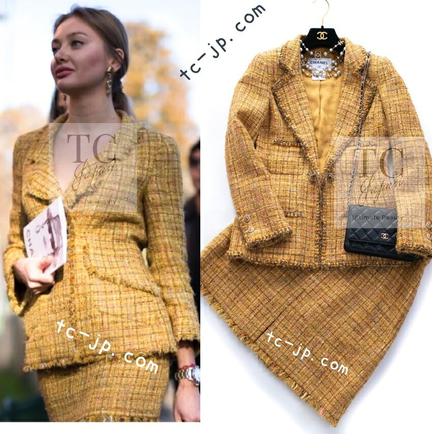 [中古] シャネル 上衣 もの言う花見せかけ 背広 CHANEL 黄色 ゴールド スワロフスキー 羊毛 綿織物 ツィード スコート 超美品 38 カールラガーフェルド 価値高いレア押さえる