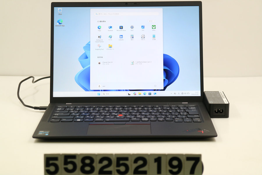 Lenovo ThinkPad X1 Carbon 9th Gen Core i5 1135G7 2.4GHz/8GB/256GB(SSD)/14W/WUXGA(1920x1200)/Win11 飾り付けヒビあり【中古】【20260508】 ノートPC-パソコン・周辺機器